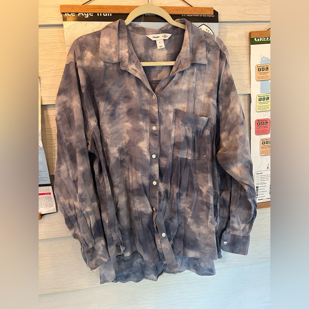 Old Navy button up top